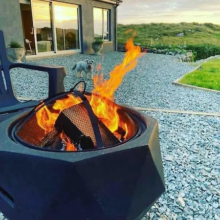 Mary'S Seaview Clifden Villa Galway Exterior photo